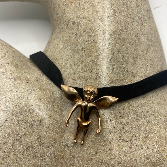 Vintage Guardian Angel Cherub Velvet Choker Necklace - Picture 4 of 10